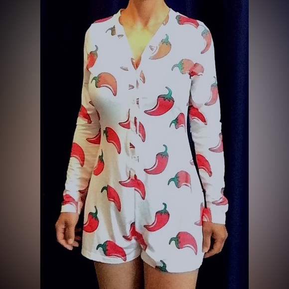 Pepper onsie - Picture 2 of 4